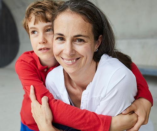 Giulia, Macherin von Happy and Family, mit ihrem Sohn.